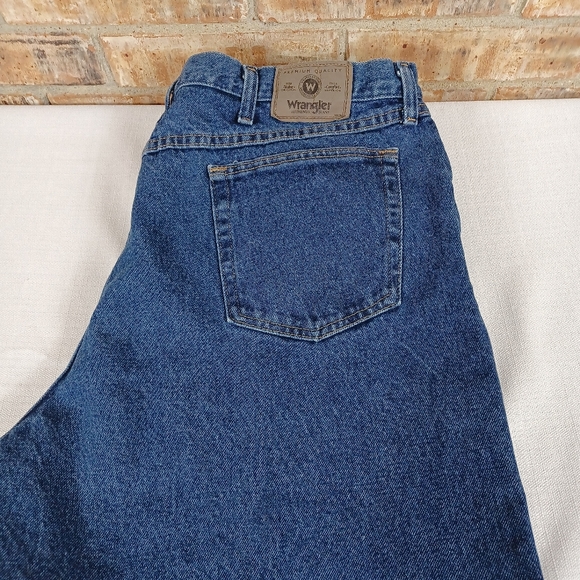 Wrangler men's jeans Sz 42X32 - Picture 4 of 5
